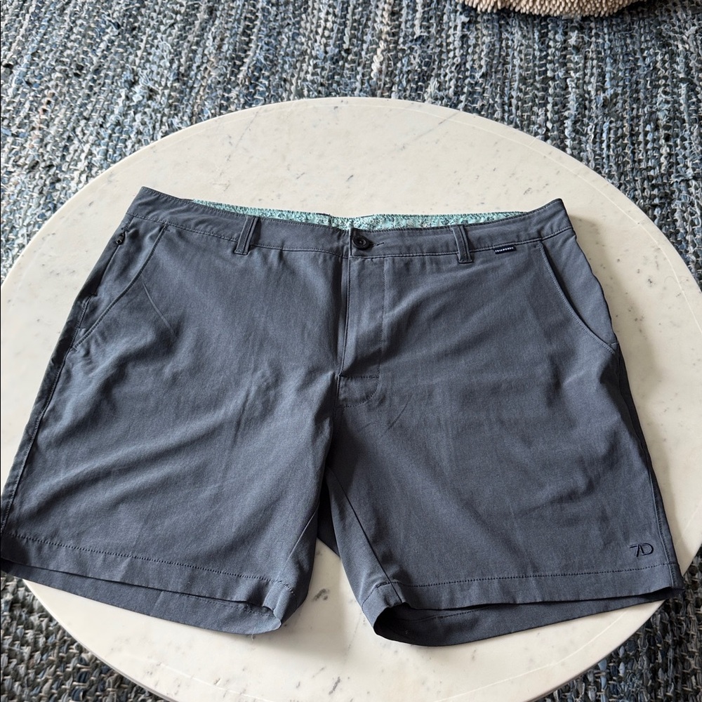 7 Diamonds Men’s Dynamic Performance Shorts Size 36 Excellent Navy Blue